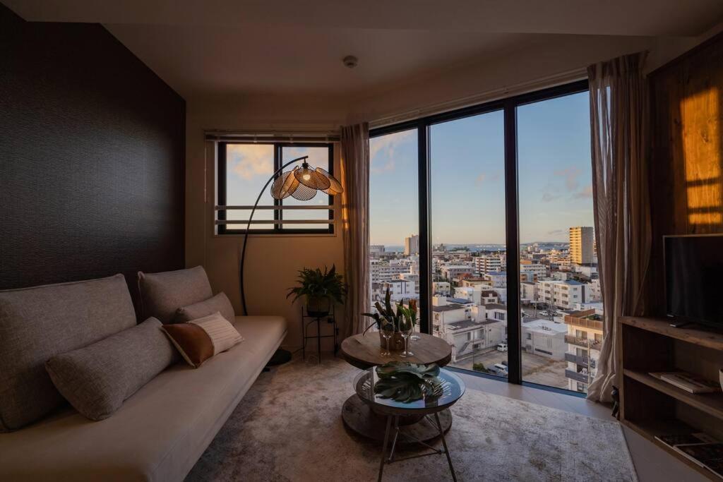 Ferienwohnung The Penthouse Ginowan Urasoe Exterior foto